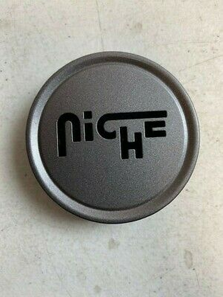 Niche 1PC FLAT NICHE 3"O-RING CAP-GL-BLK/SLVR LOGO